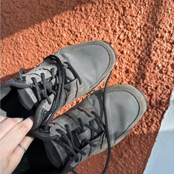 Rockport Mens Chranson Lace Up Suede Sneakers - Gray Red - Size 9 Wide - Picture 2 of 5